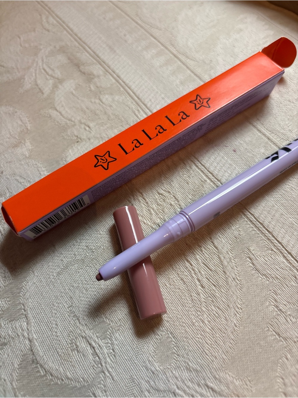 Kulfi Lassi Lips Staining Lip Liner Pencil in La La La BNIB